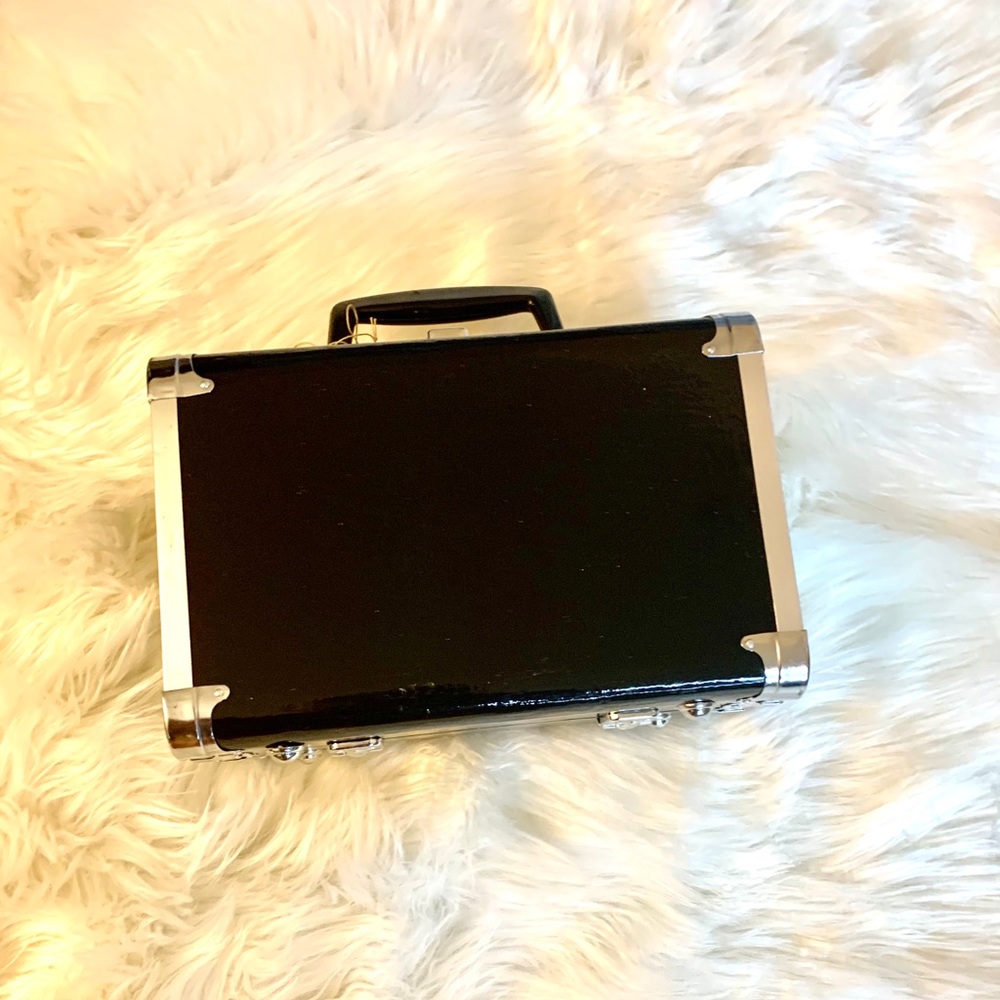 Black box purse